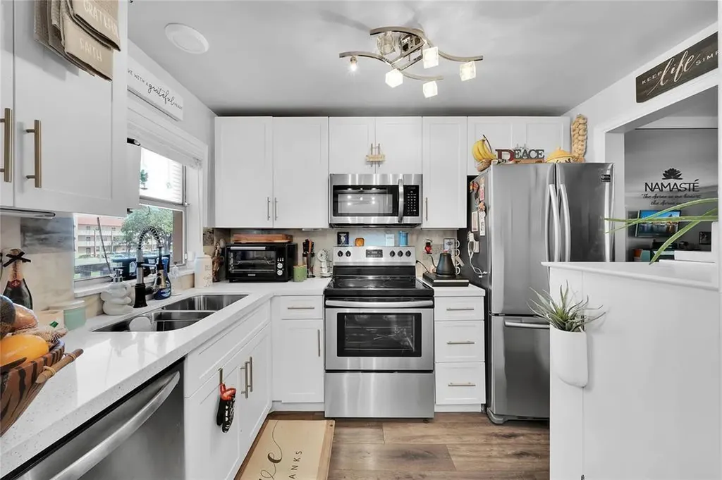 9281 Sunrise Lakes Boulevard Sunrise FL 33322