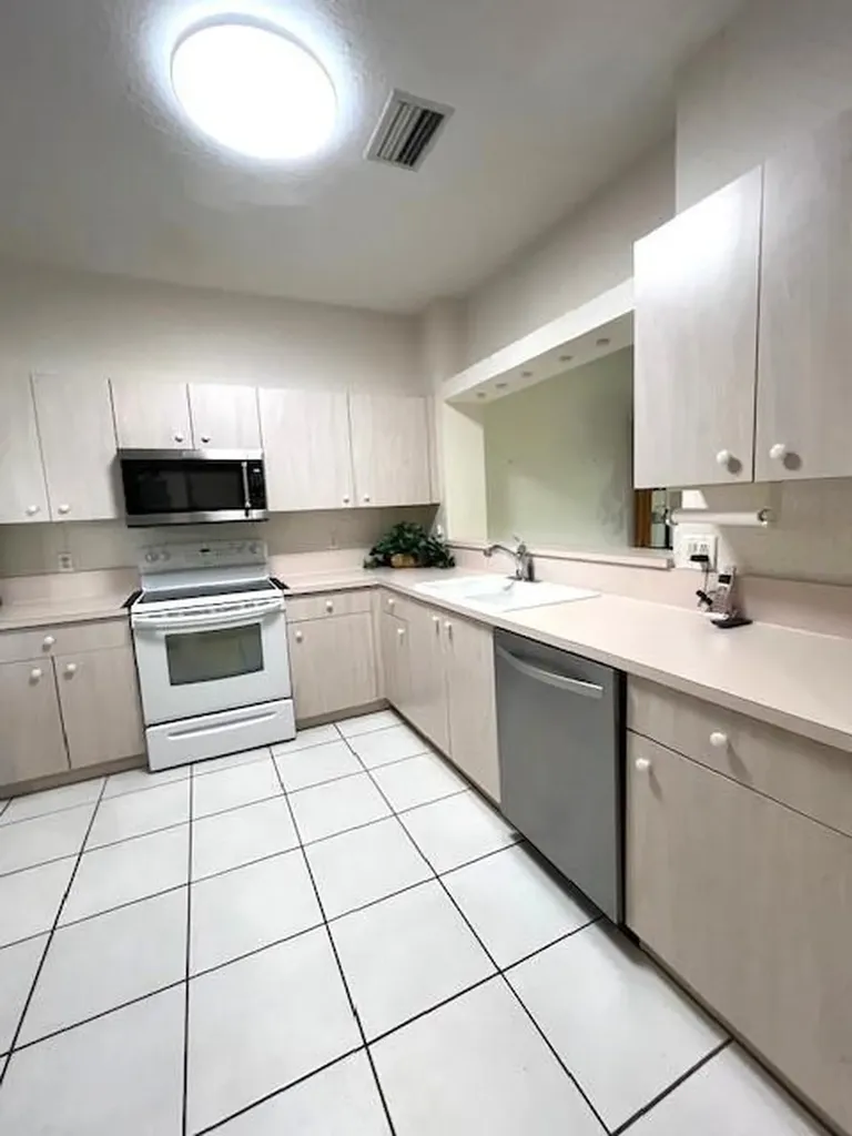 6358 W Longboat Lane Boca Raton FL 33433
