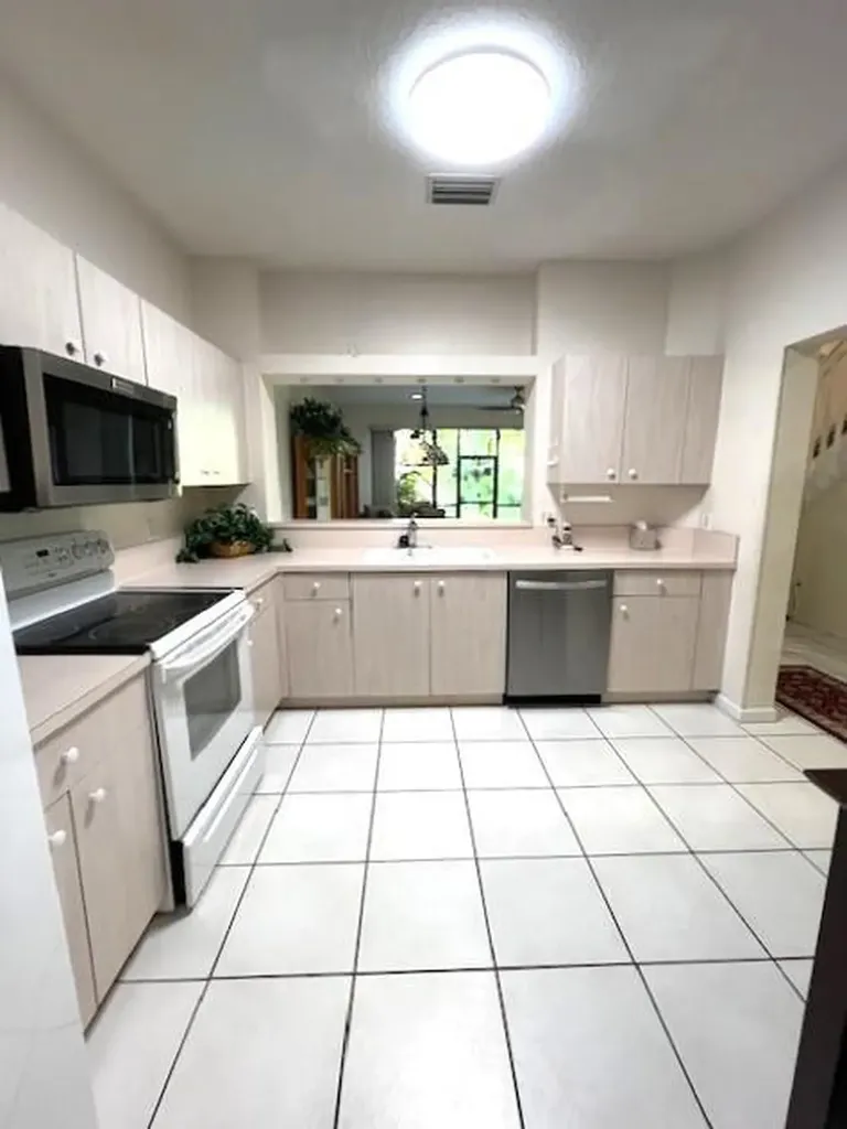 6358 W Longboat Lane Boca Raton FL 33433