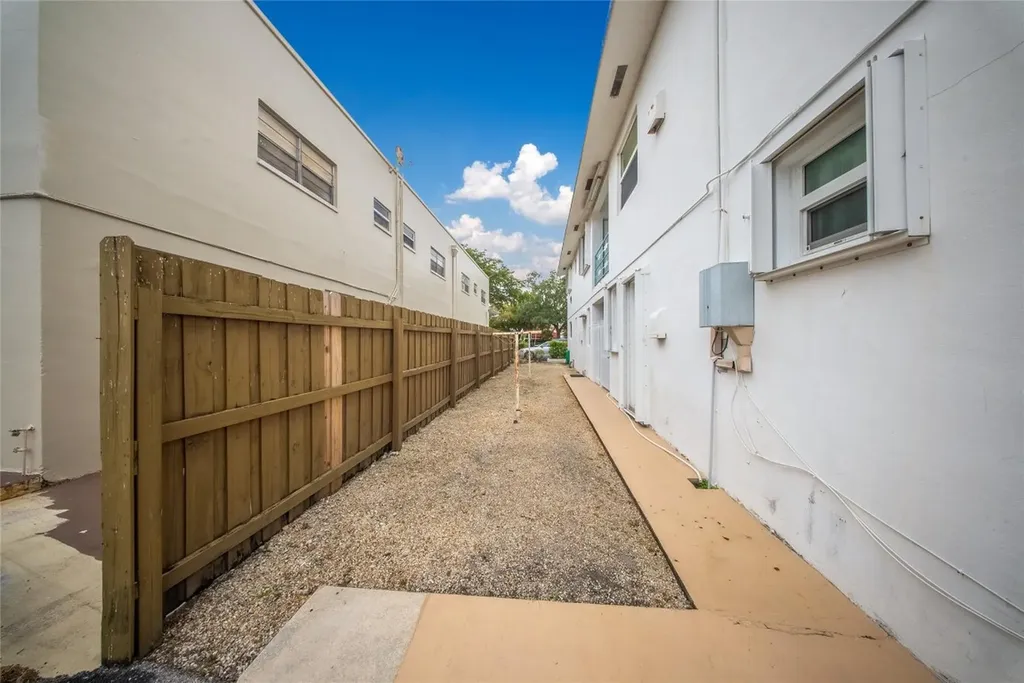 3525 Tyler Street Hollywood FL 33021