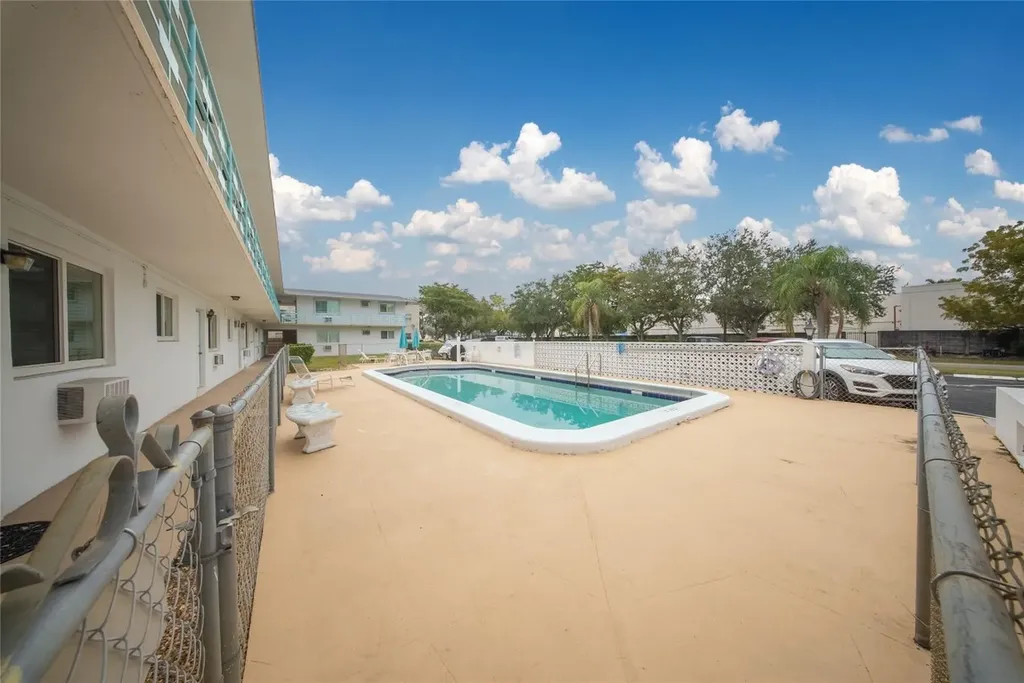 3525 Tyler Street Hollywood FL 33021