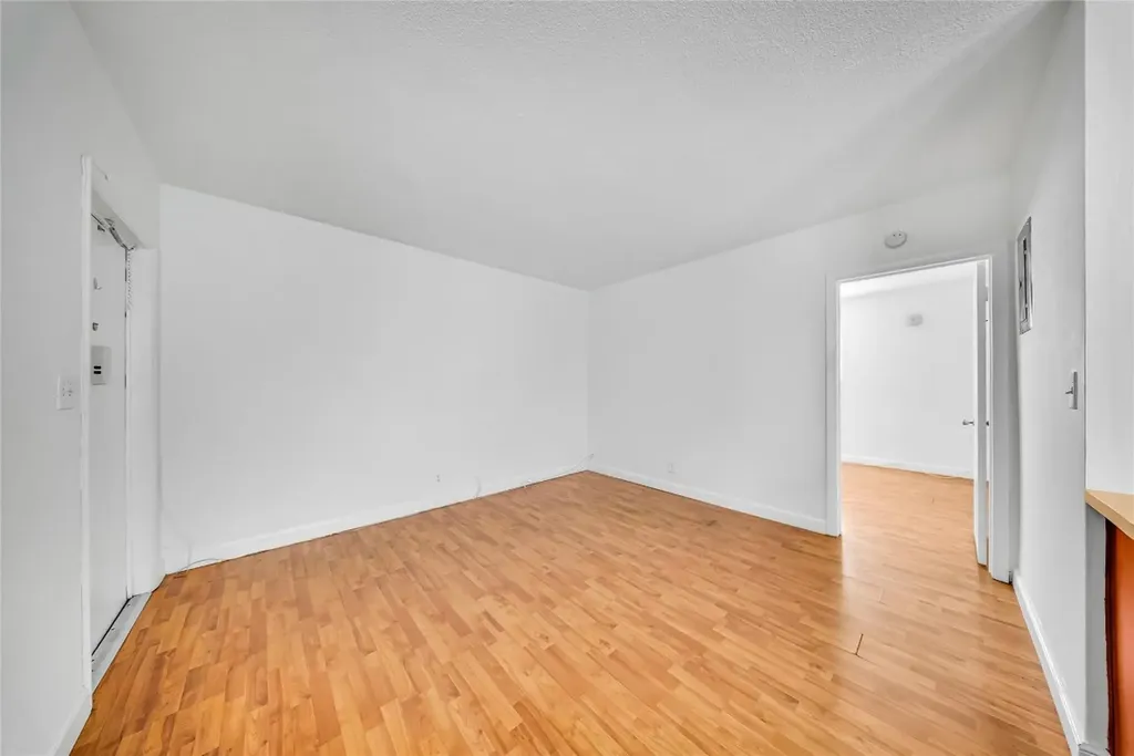 3525 Tyler Street Hollywood FL 33021