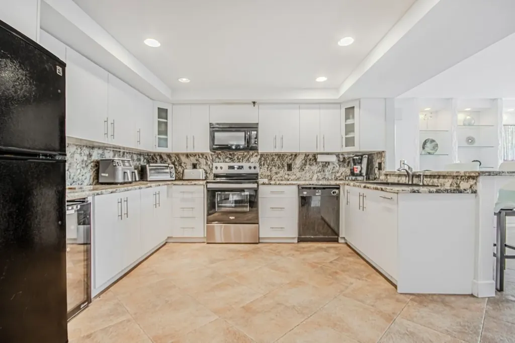 2900 NE 14th Street Causeway Pompano Beach FL 33062