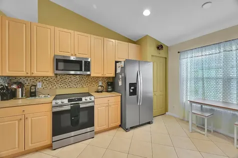 2870 SW Versailles Terrace Stuart FL 34997