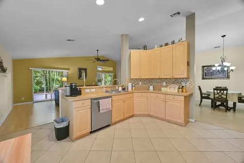 2870 SW Versailles Terrace Stuart FL 34997