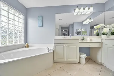 2870 SW Versailles Terrace Stuart FL 34997