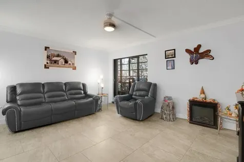 7194 Ashmont Circle Fort Lauderdale FL 33321