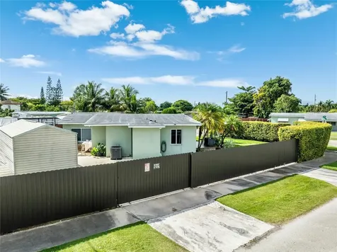 28945 SW 144th Court Homestead FL 33033