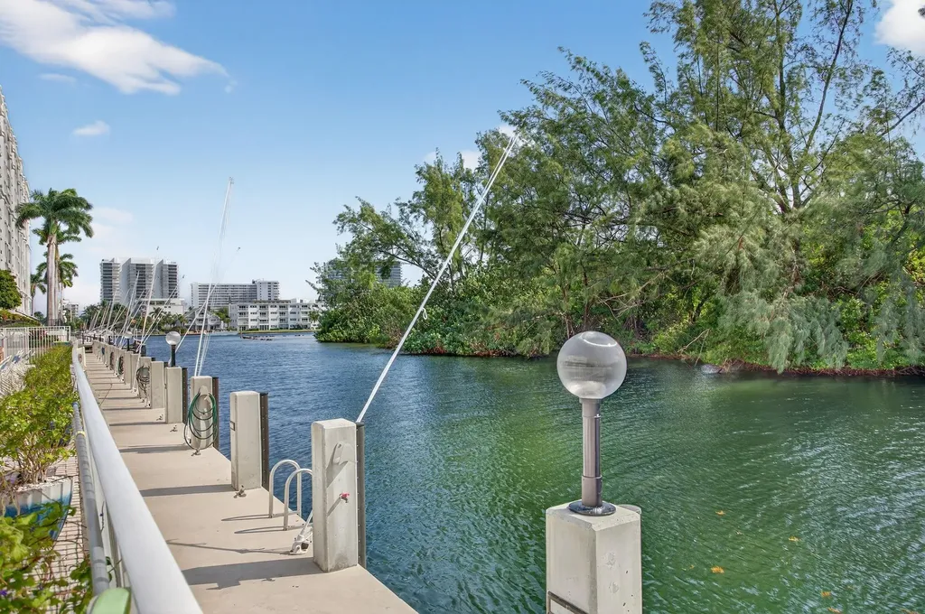 2850 NE 14th Street Causeway Pompano Beach FL 33062