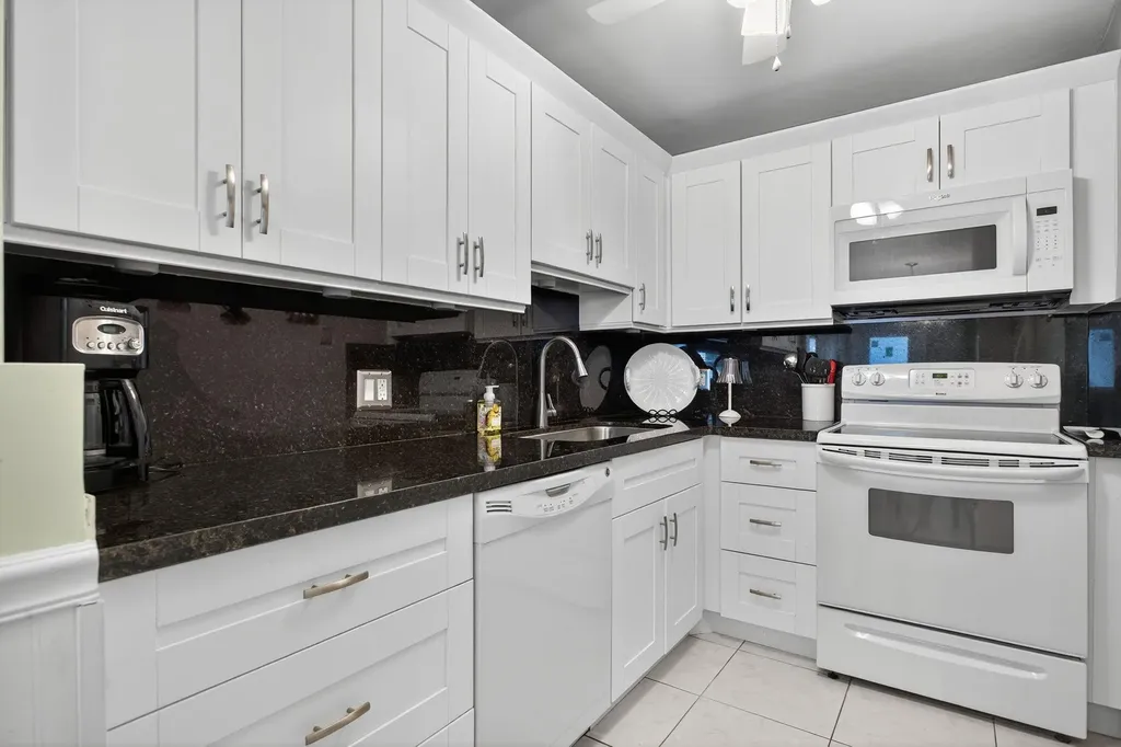 2850 NE 14th Street Causeway Pompano Beach FL 33062