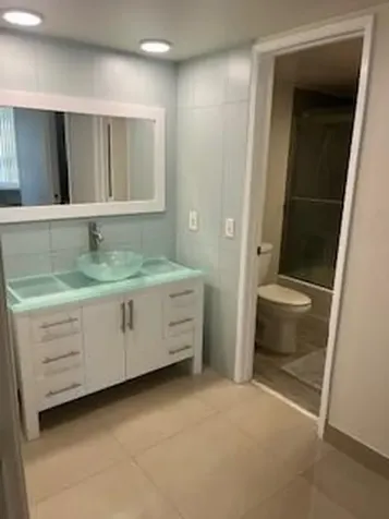 565 Oaks Lane Pompano Beach FL 33069