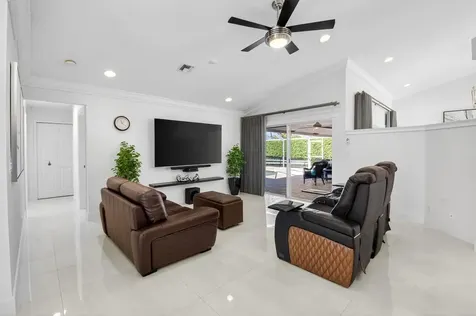 6707 Blue Bay Circle Lake Worth FL 33467