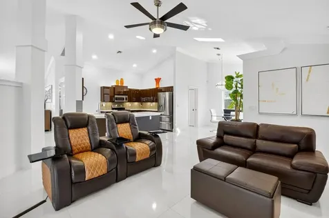 6707 Blue Bay Circle Lake Worth FL 33467