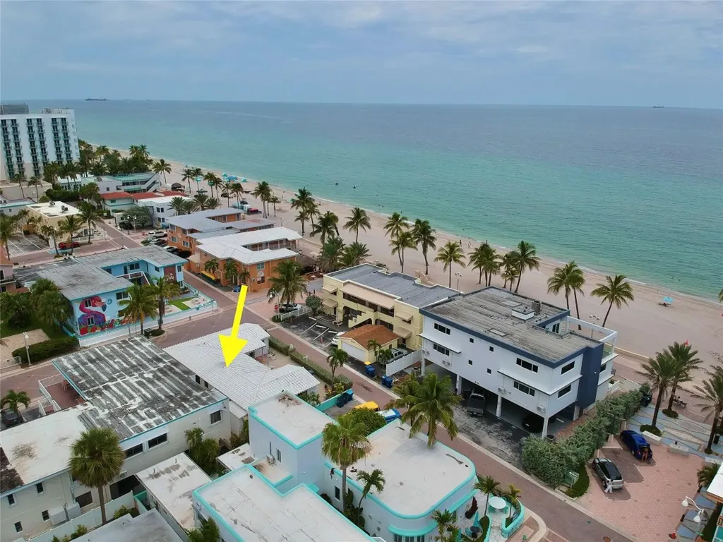 2212 N Surf Road Hollywood FL 33019