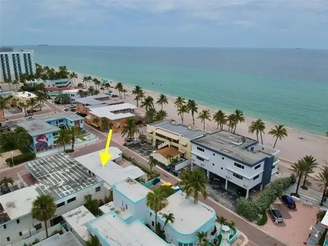 2212 N Surf Road Hollywood FL 33019