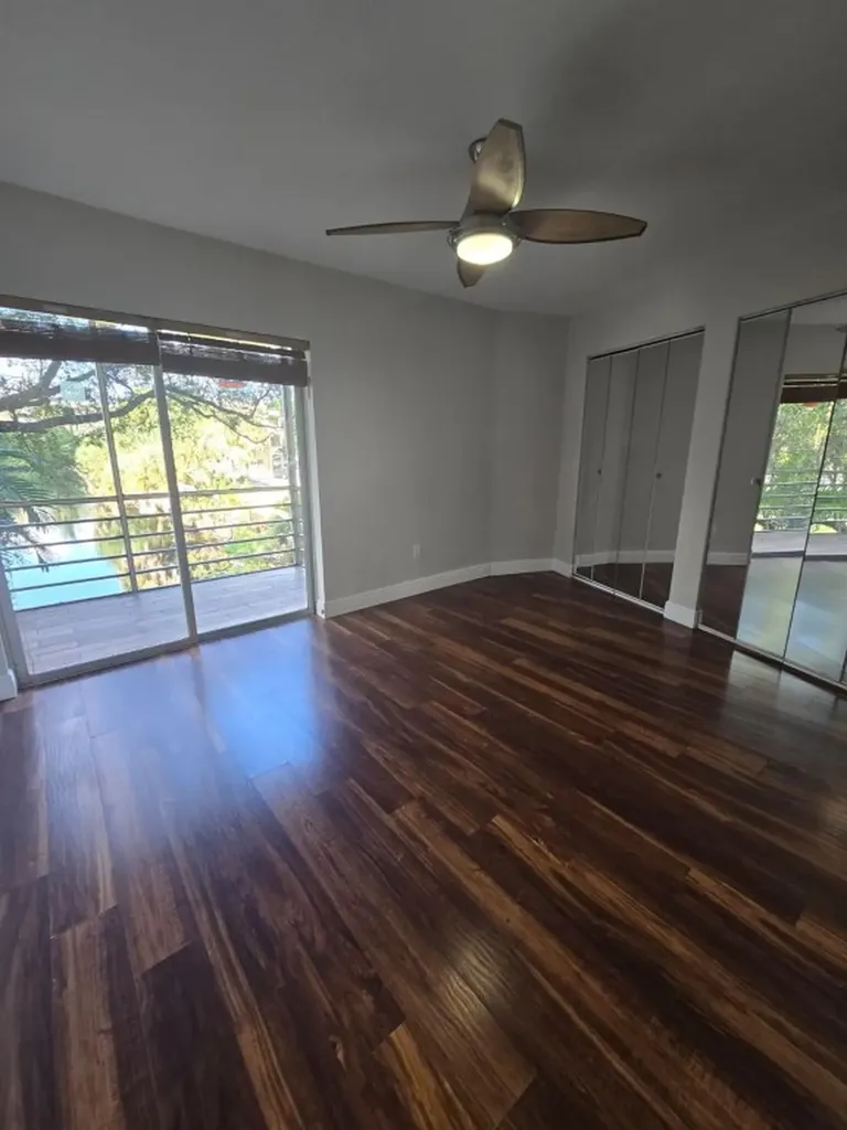 4121 Stirling Road Davie FL 33314