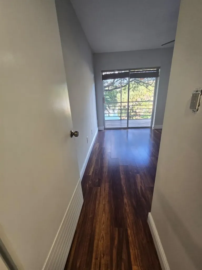 4121 Stirling Road Davie FL 33314