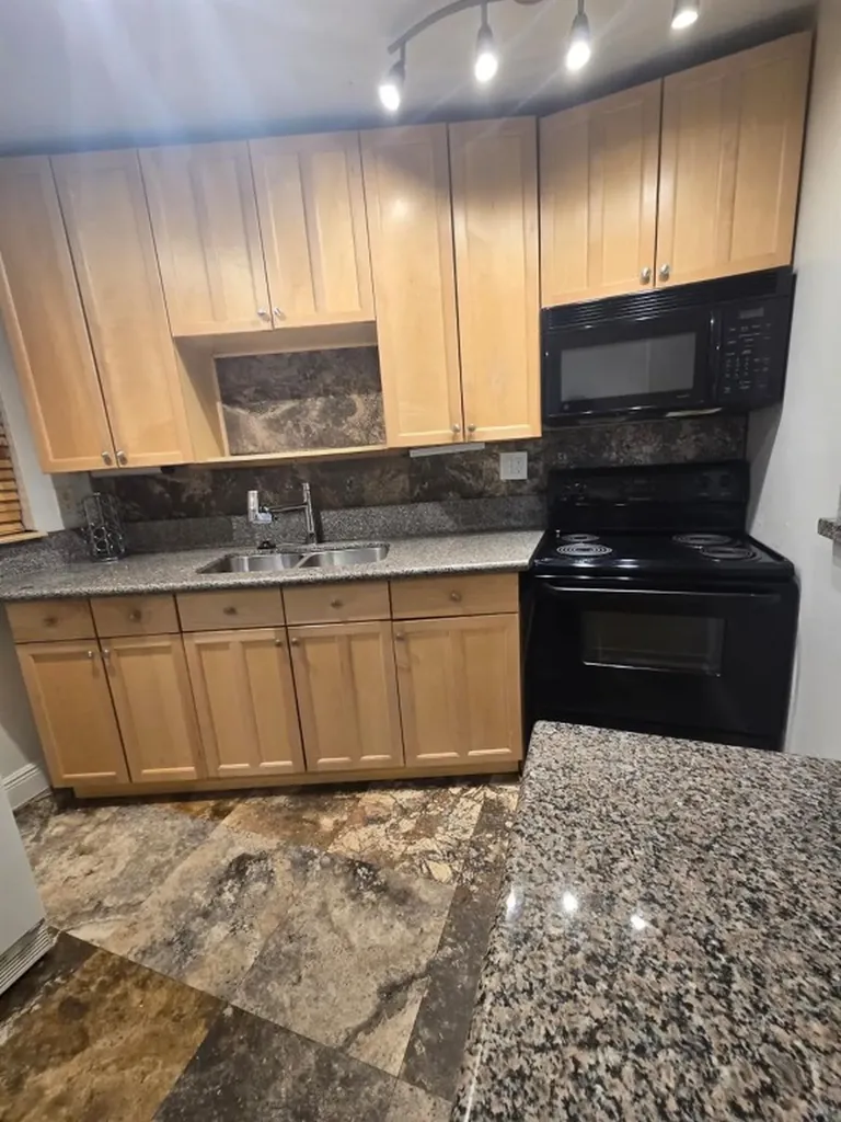4121 Stirling Road Davie FL 33314