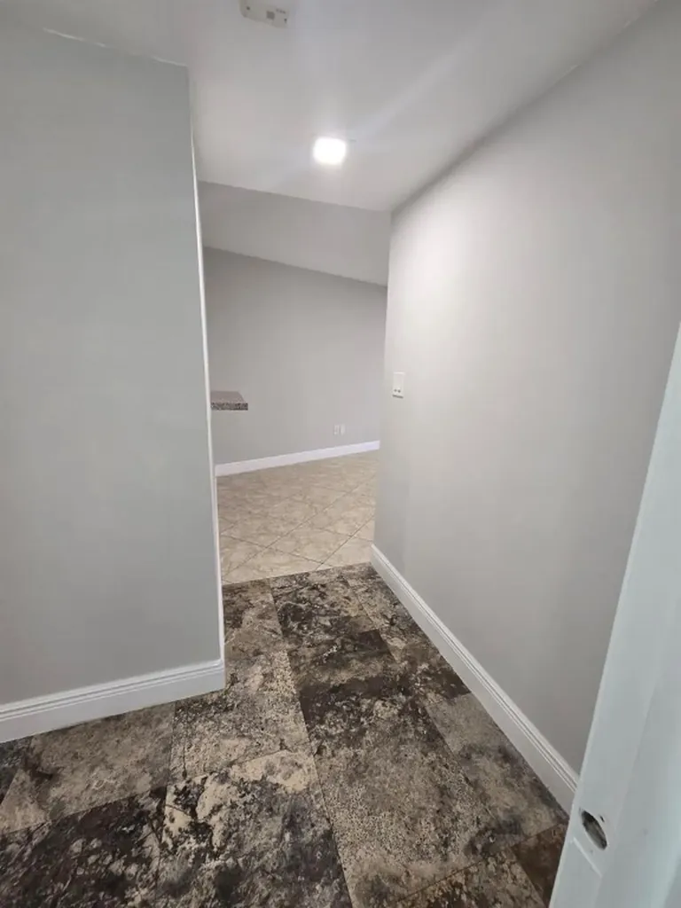 4121 Stirling Road Davie FL 33314