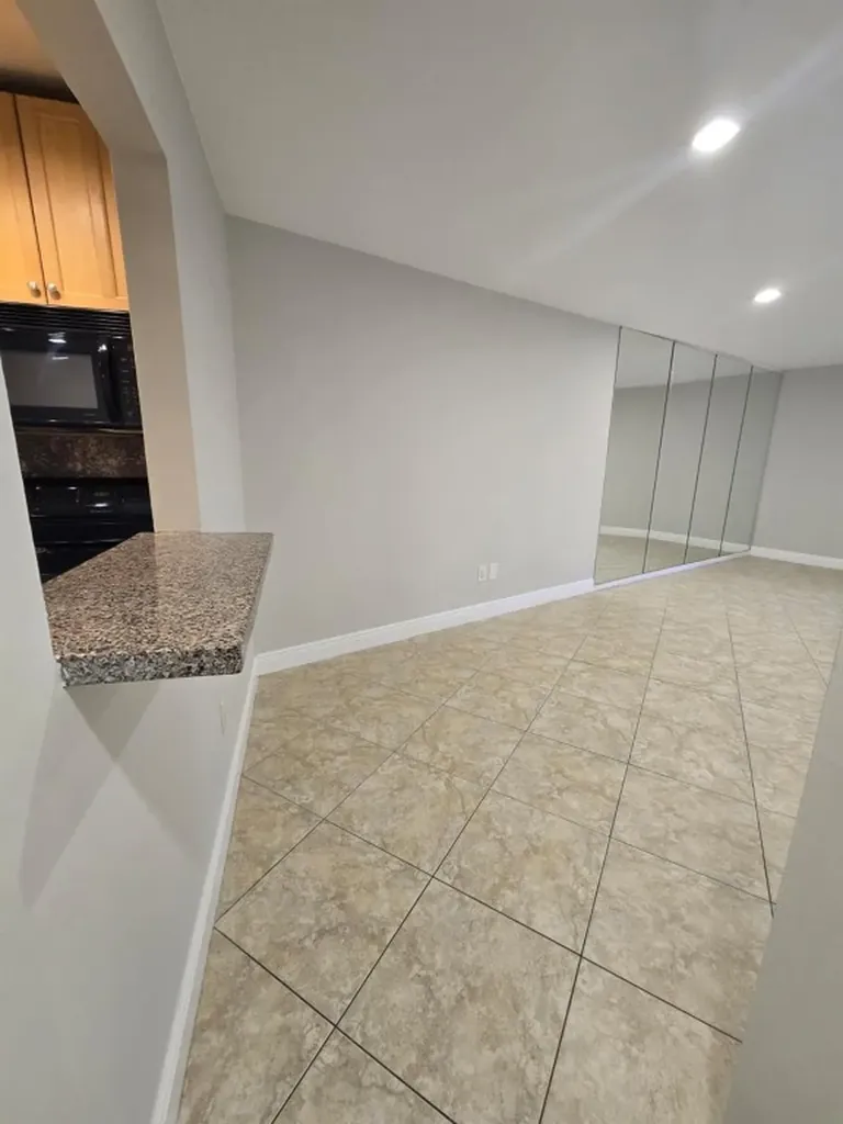 4121 Stirling Road Davie FL 33314