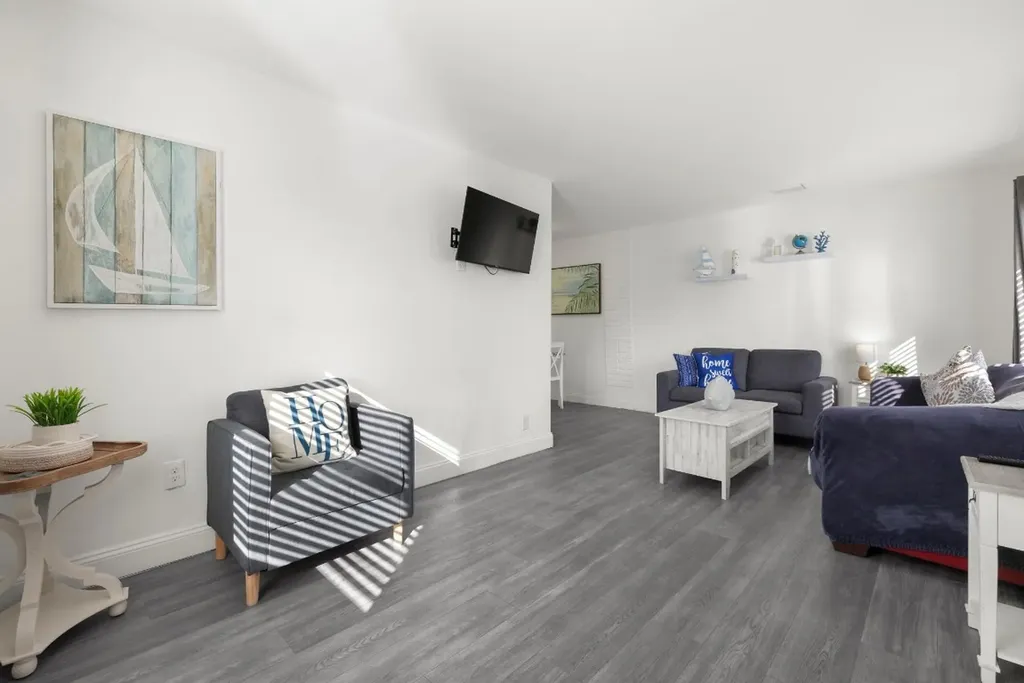 413-415 SE 23rd Street Fort Lauderdale FL 33316