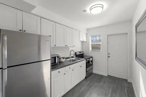 413-415 SE 23rd Street Fort Lauderdale FL 33316