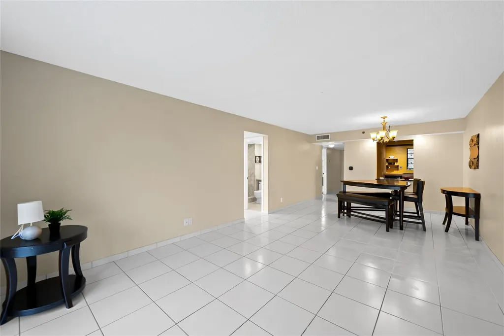 3300 W Rolling Hills Circle Davie FL 33328