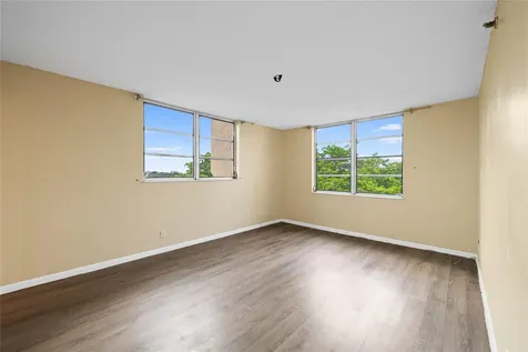 3300 W Rolling Hills Circle Davie FL 33328