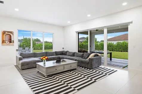 2001 Meadows Drive Davie FL 33324