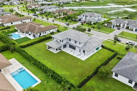 2001 Meadows Drive Davie FL 33324