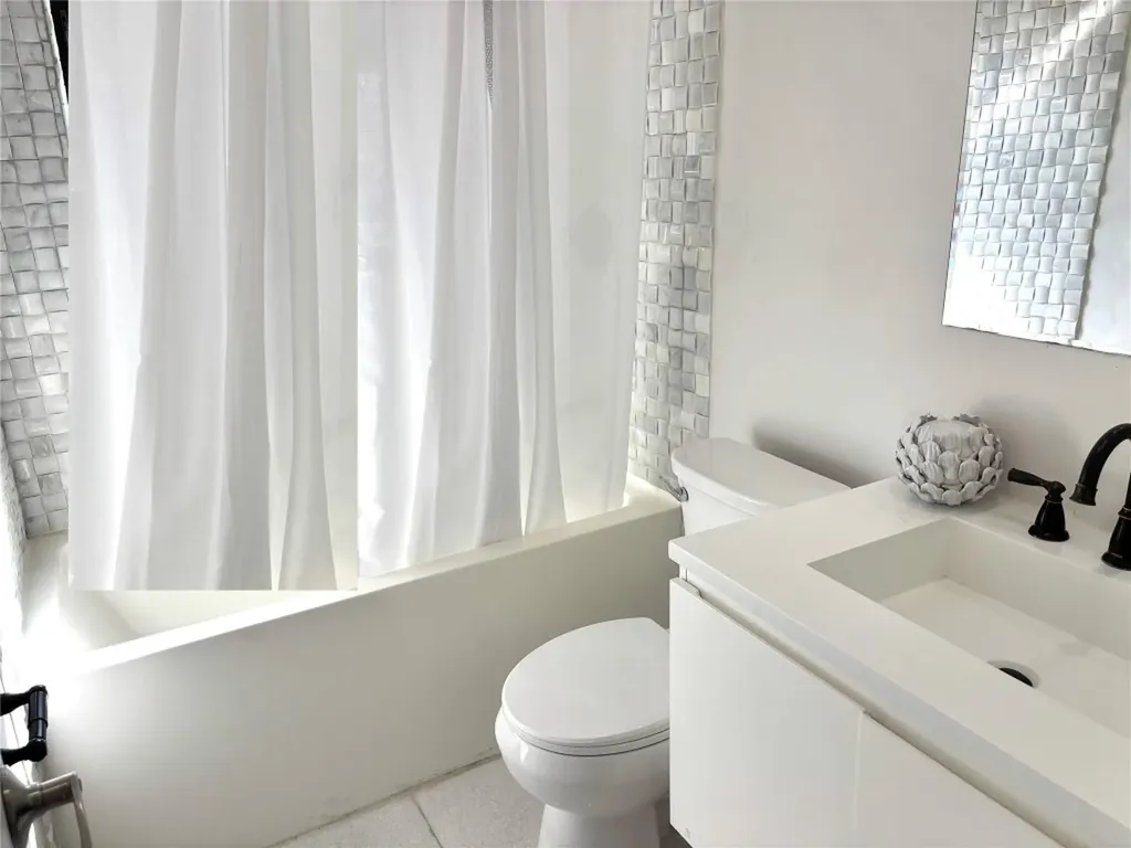2101 NE 55th Court Fort Lauderdale FL 33308