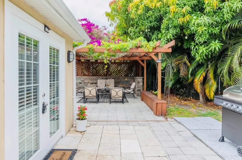279 Hach Lane West Palm Beach FL 33415