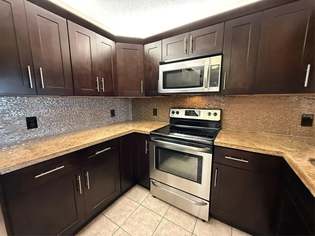 10790 NW 14th Street Plantation FL 33322