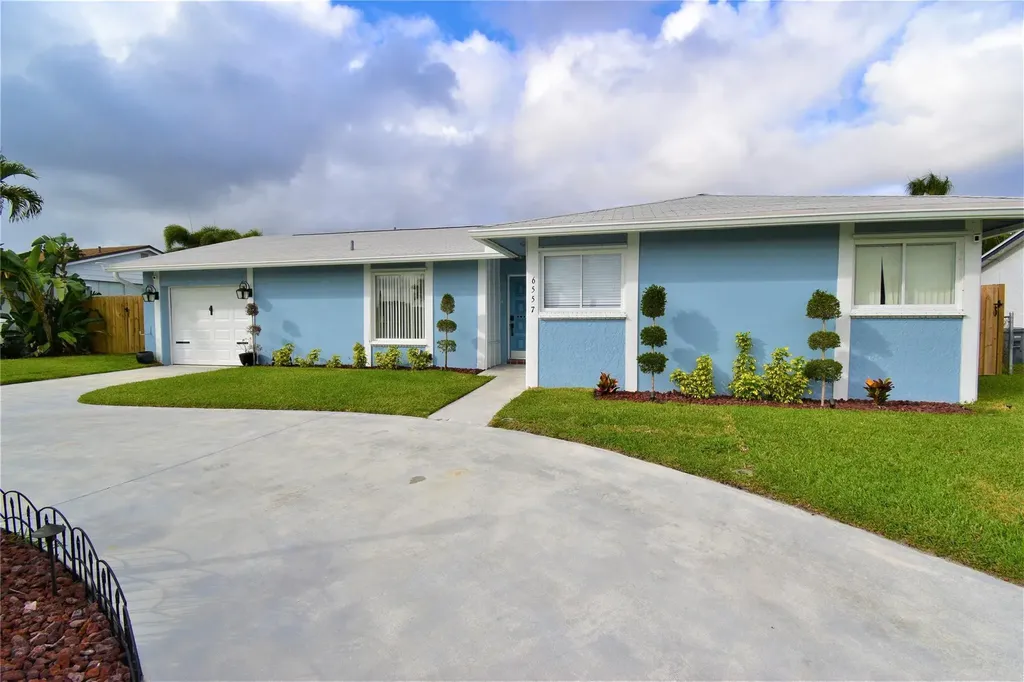 6557 Country Wood Way Delray Beach FL 33484