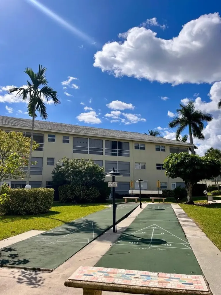 1951 NE 39th Street Lighthouse Point FL 33064
