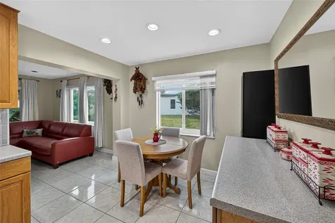 9812 NW 75th Court Tamarac FL 33321