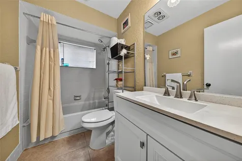 9812 NW 75th Court Tamarac FL 33321