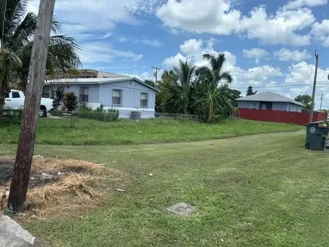 525 SW 9th Street Belle Glade FL 33430