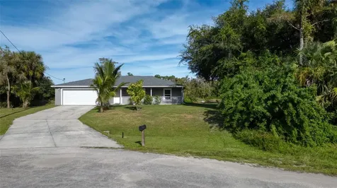 8007 Royal Court Labelle FL 33935