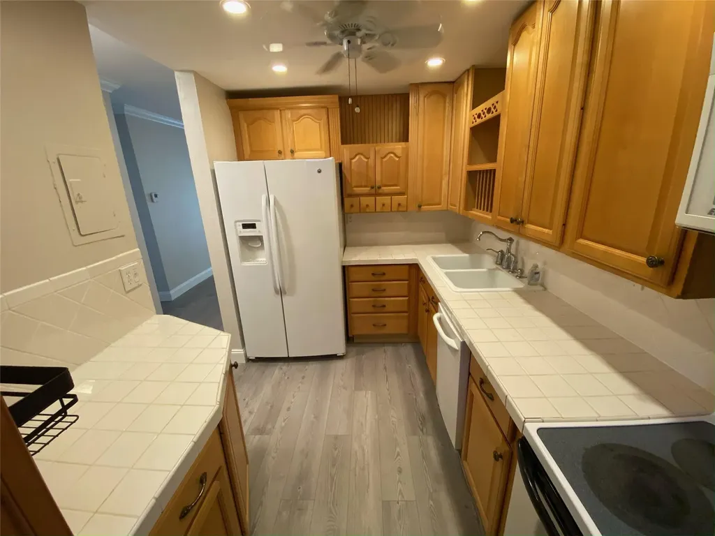 1400 NE 57th Street Fort Lauderdale FL 33334