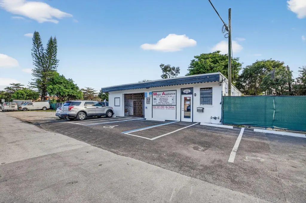 3936 SW 12th Court Fort Lauderdale FL 33312