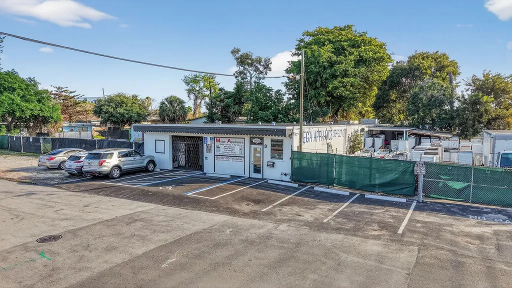 3936 SW 12th Court Fort Lauderdale FL 33312