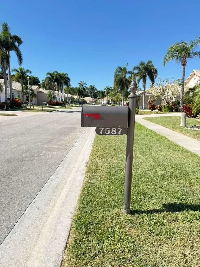 7587 Eagle Point Drive Delray Beach FL 33446