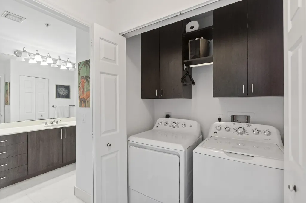 2401 NE 65th Street Fort Lauderdale FL 33308
