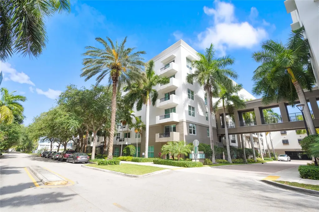 2401 NE 65th Street Fort Lauderdale FL 33308