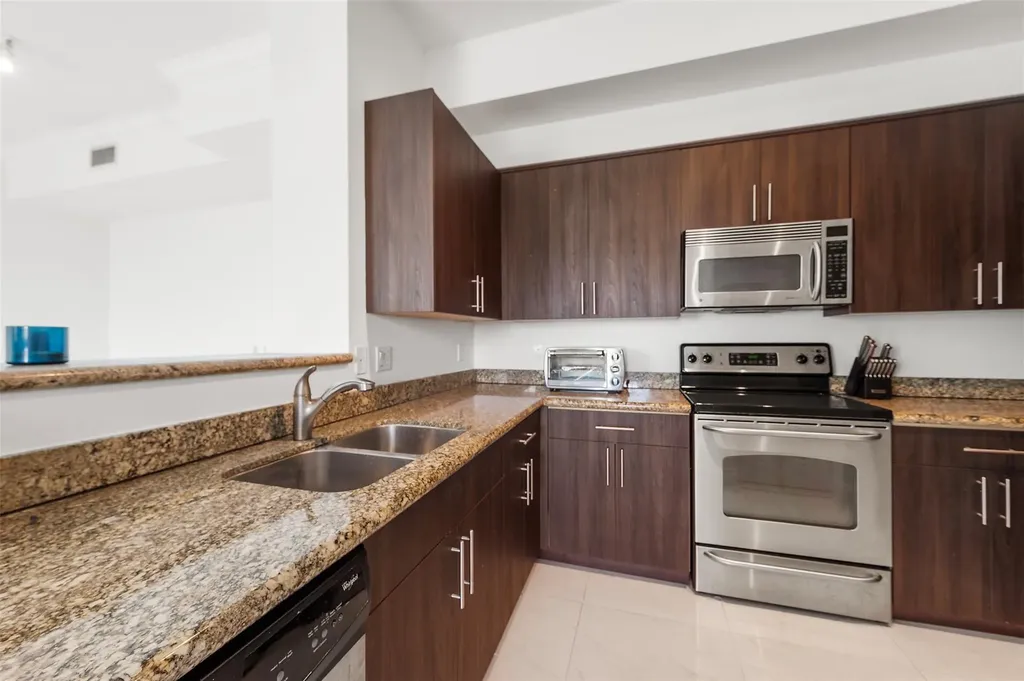 2401 NE 65th Street Fort Lauderdale FL 33308