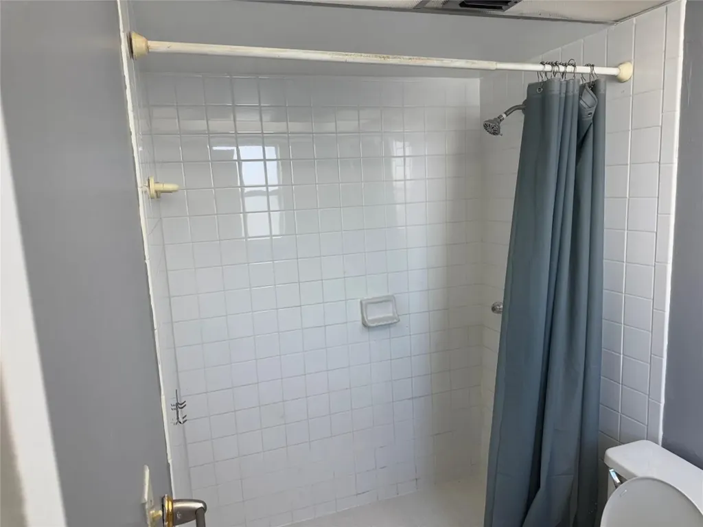 2860 Somerset Drive Fort Lauderdale FL 33311