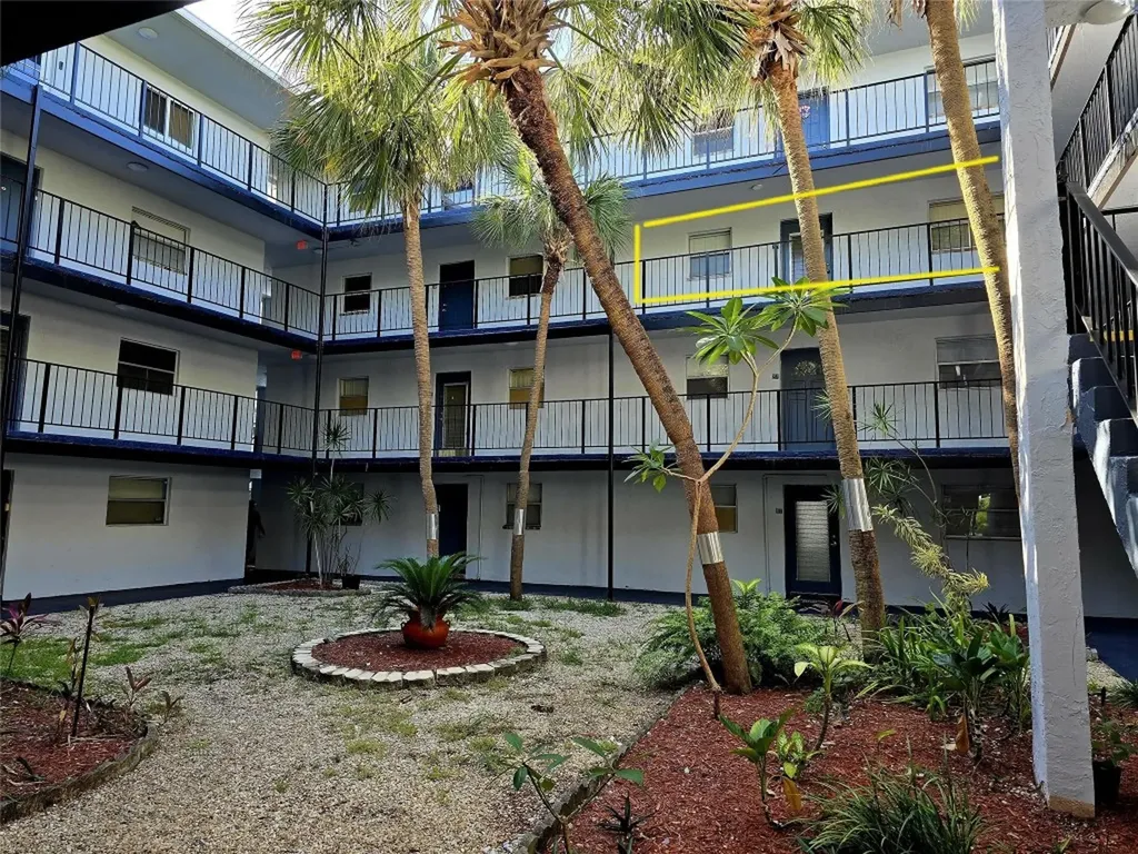 2860 Somerset Drive Fort Lauderdale FL 33311