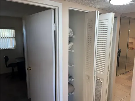 2860 Somerset Drive Fort Lauderdale FL 33311