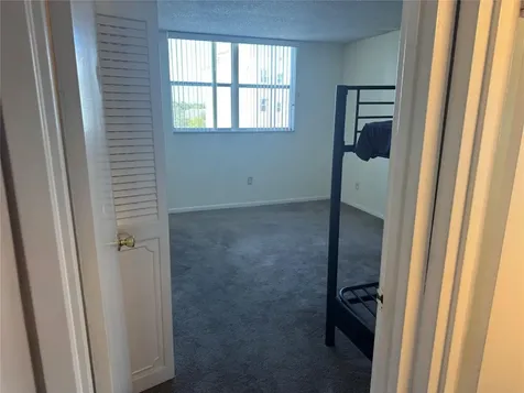 2860 Somerset Drive Fort Lauderdale FL 33311